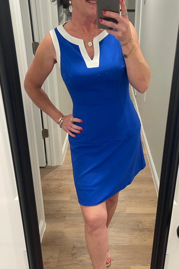 Contrast v-neck knit dress