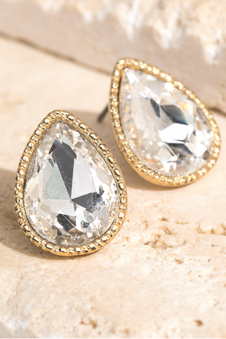 Teardrop shape stud earrings