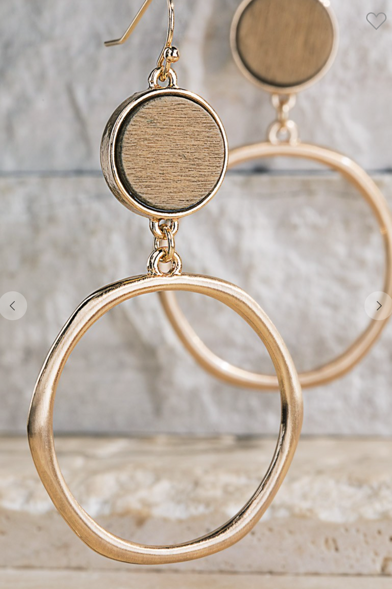 Wooden dangle earring